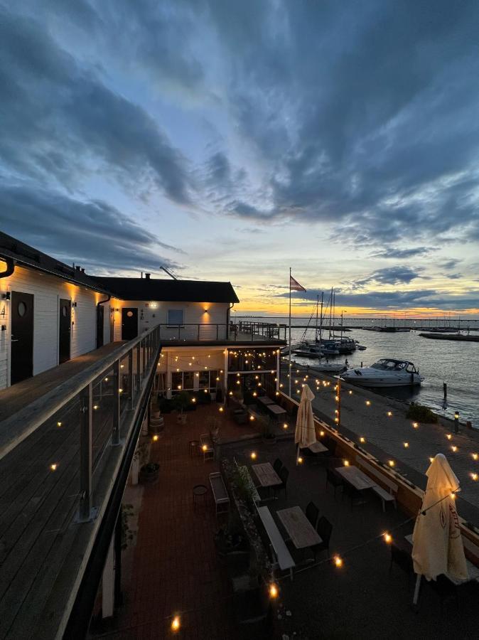 Hotell Hamnen Färjestaden Exterior foto